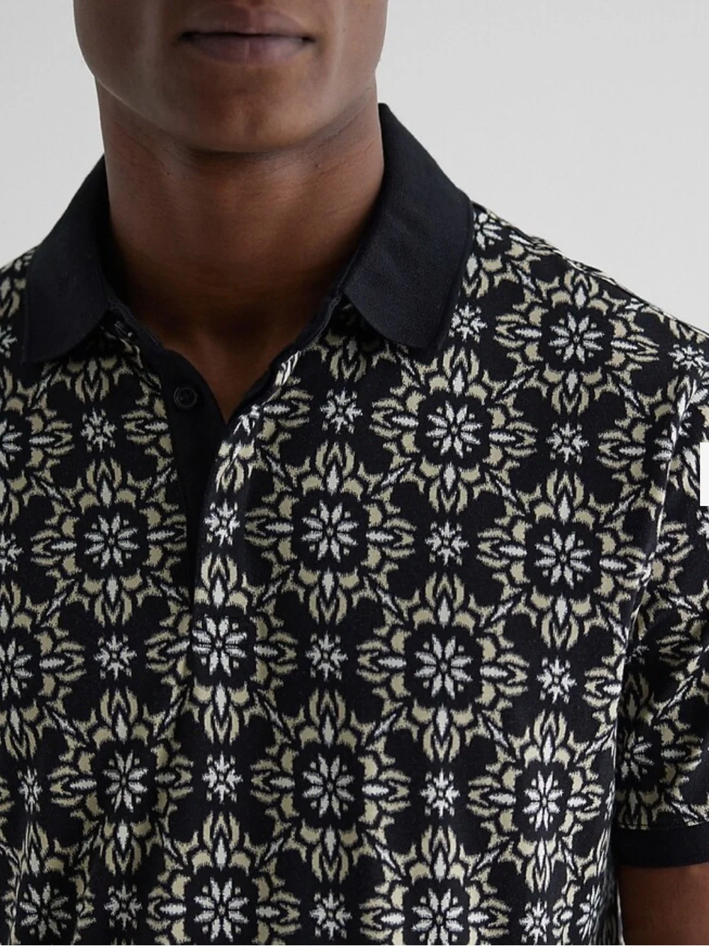 🇺🇸 Express Polo XL Black Geometric White Beige Geo Perfect Pima Cotton Stretc - Picture 3 of 16